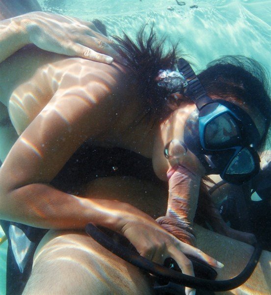 Экстремальный секс под водой