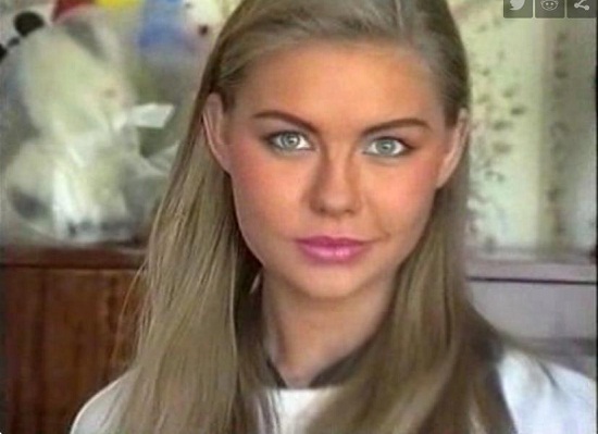 Мисс Россия 2006 снимается в групповом порно