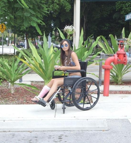 Секс с девушкой в инвалидной коляске