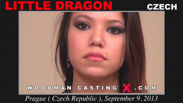 Молодая девчонка Little Dragon а порно кастинге у Вудмана