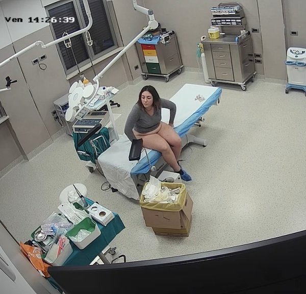 Скрытая камера в гинекологическом кабинете