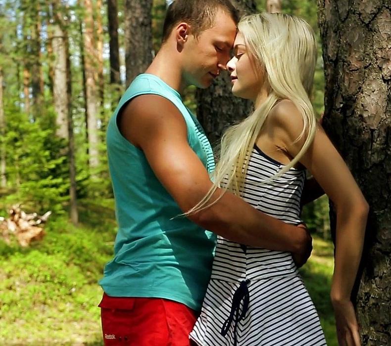 Первое свидание в лесу