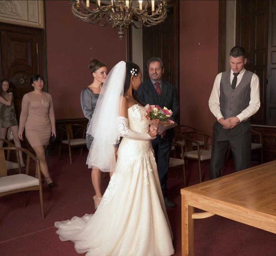 Невеста изменила мужу во время свадебной церемонии