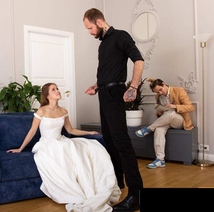 Невеста изменяет жениху, трахается со свидетелем, прямо в свадебном платье