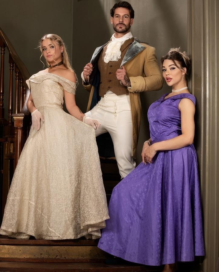 Жена - трансексуал трахается с мужем и падчерицей