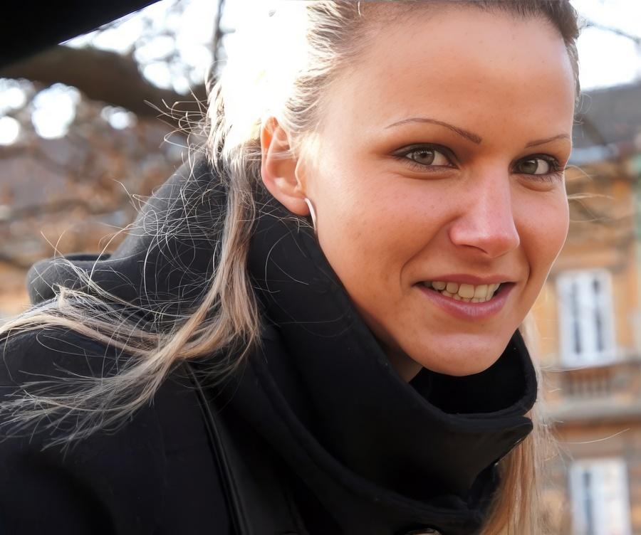 Подвёз красавицу Samantha Jolie и трахнул её в машине