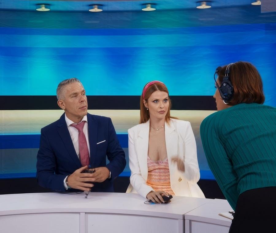 Секс журналистов на канале новостей