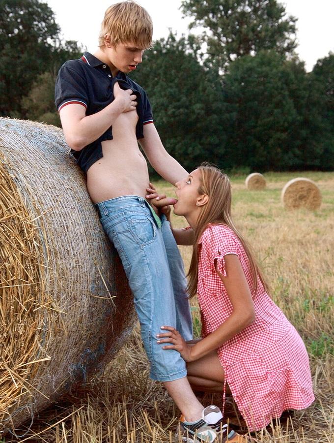 Секс возле пшеничного снопа Секс возле пшеничного снопа