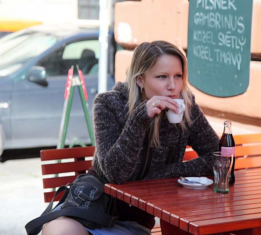 Два друга пикапнули чешскую девушку и сняли с ней порно