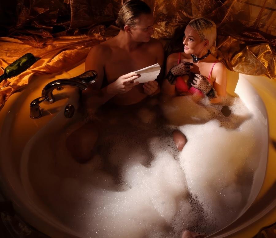 Романтический секс в джакузи с блондинкой Lovita Fate