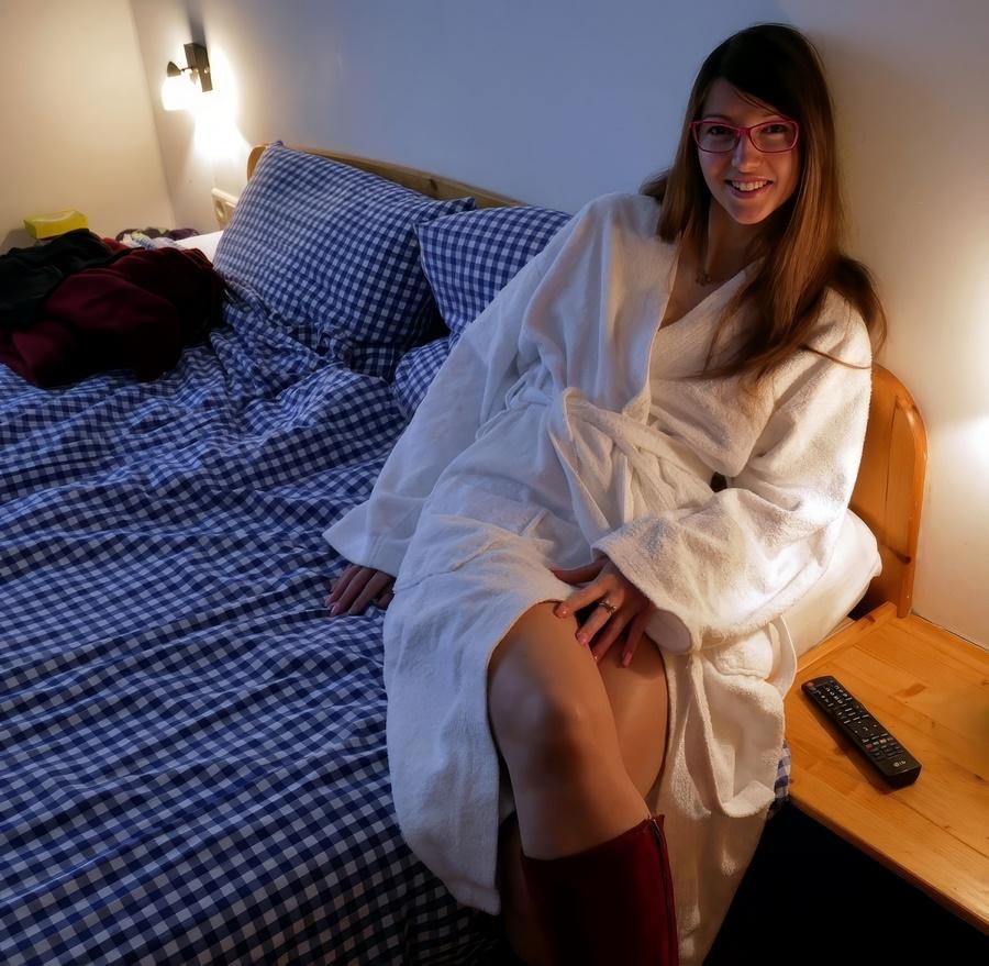 Susan Ayn трахнули и кончили в рот 8 мужиков