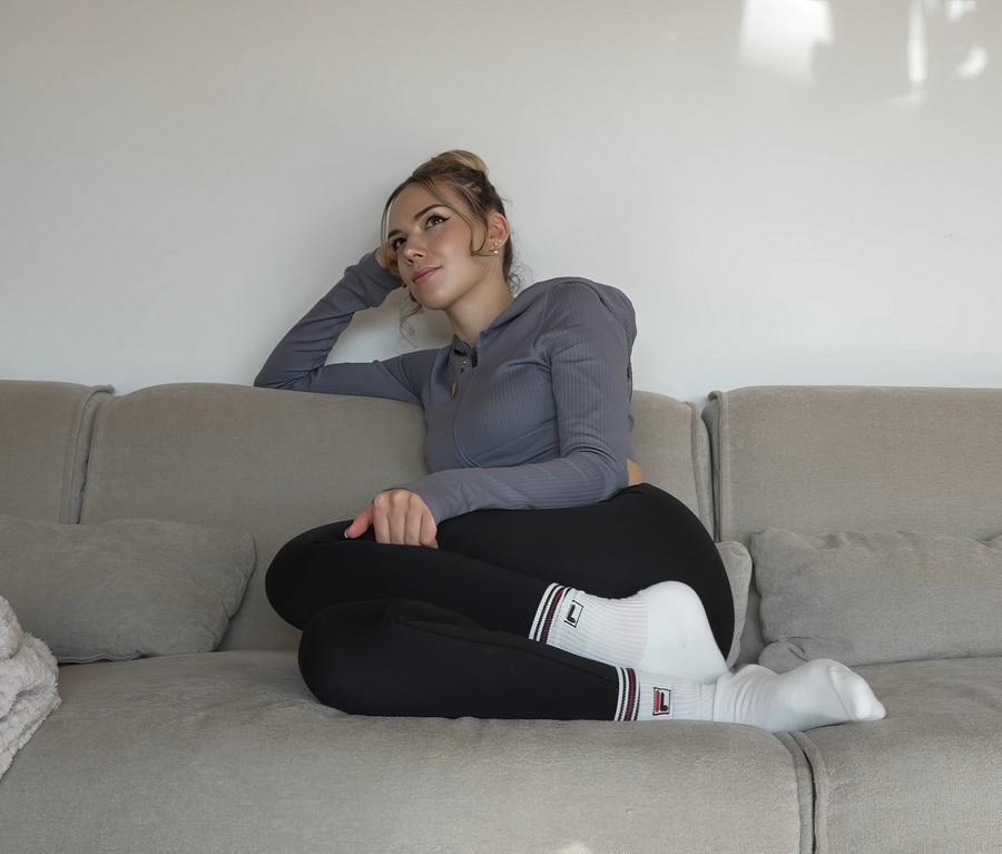 Секс на диване с Hope Heaven