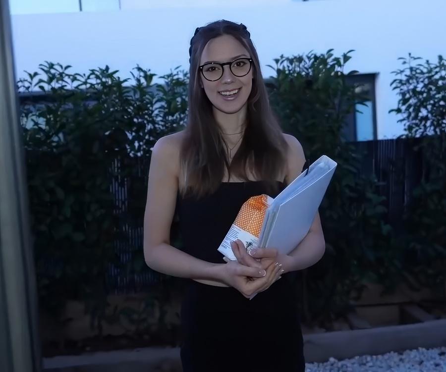 Секс с продавщицей пылесосов Hope Heaven