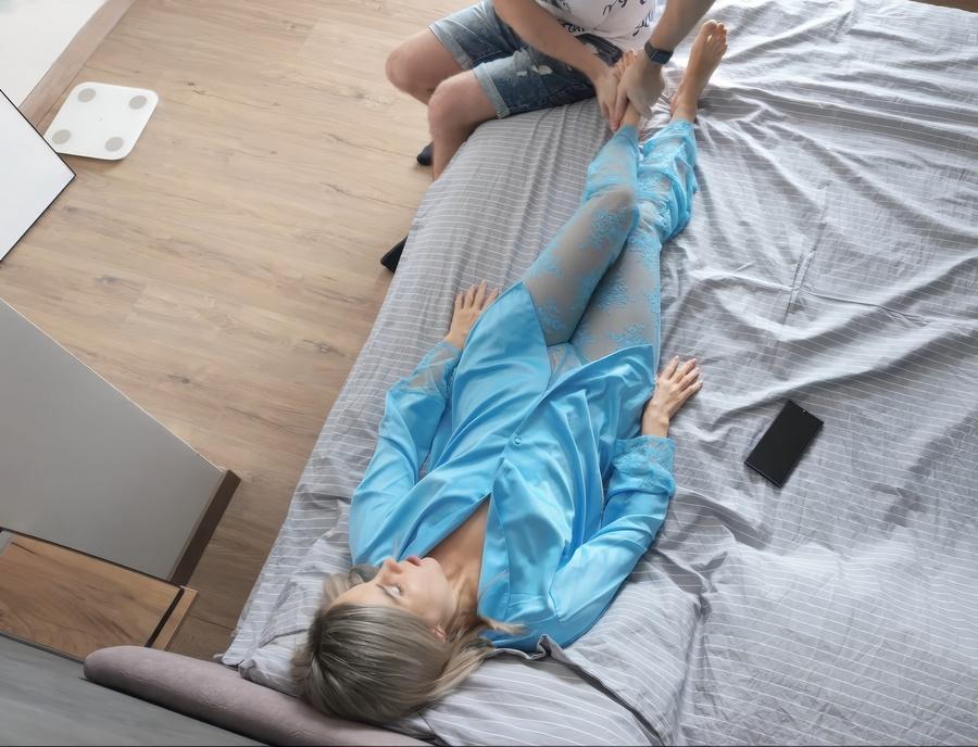 Пасынок сделал массаж мачехе и она отблагодарила его интимом