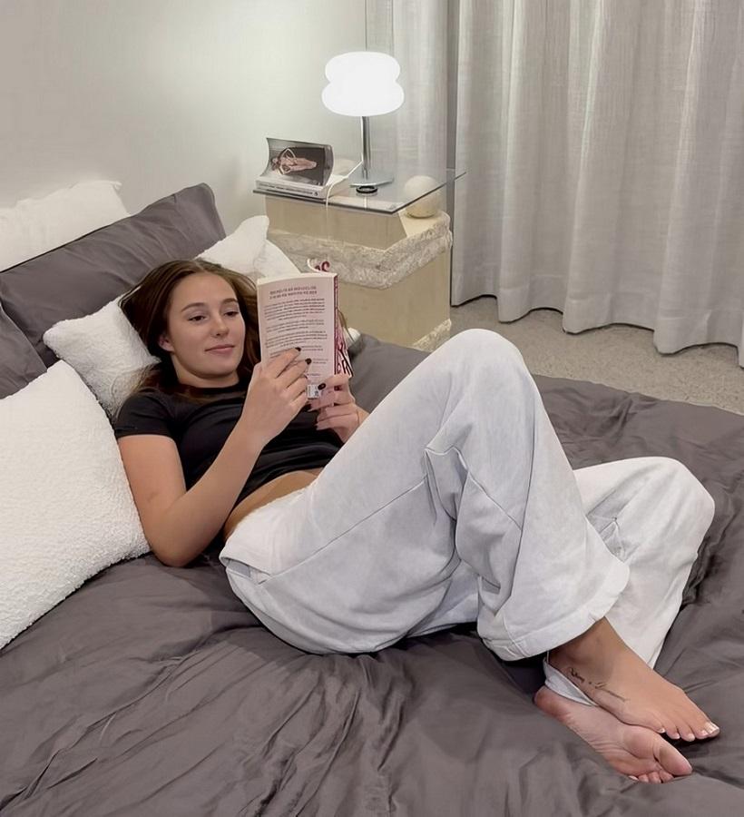 Домашнее секс видео со сладкой девушкой Ella Alexandra