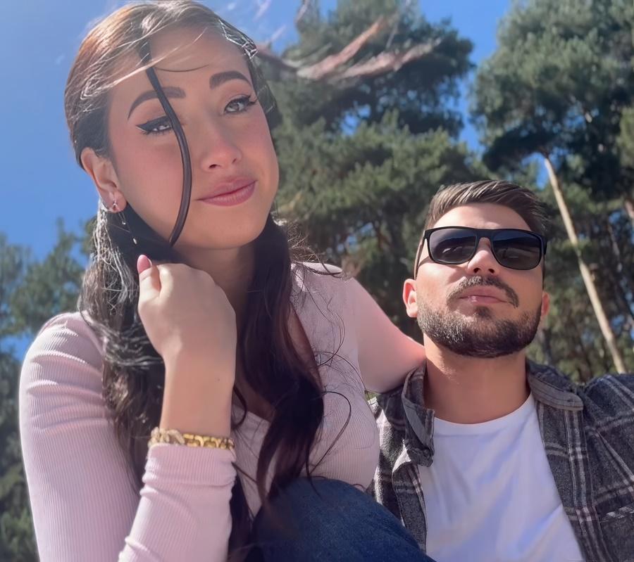 Молодая француженка заставляет парня дважды кончить Молодая француженка заставляет парня дважды кончить