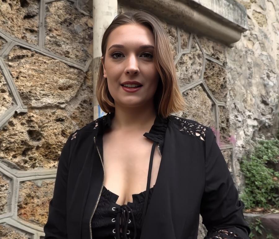 Француженка согласилась на тройничок