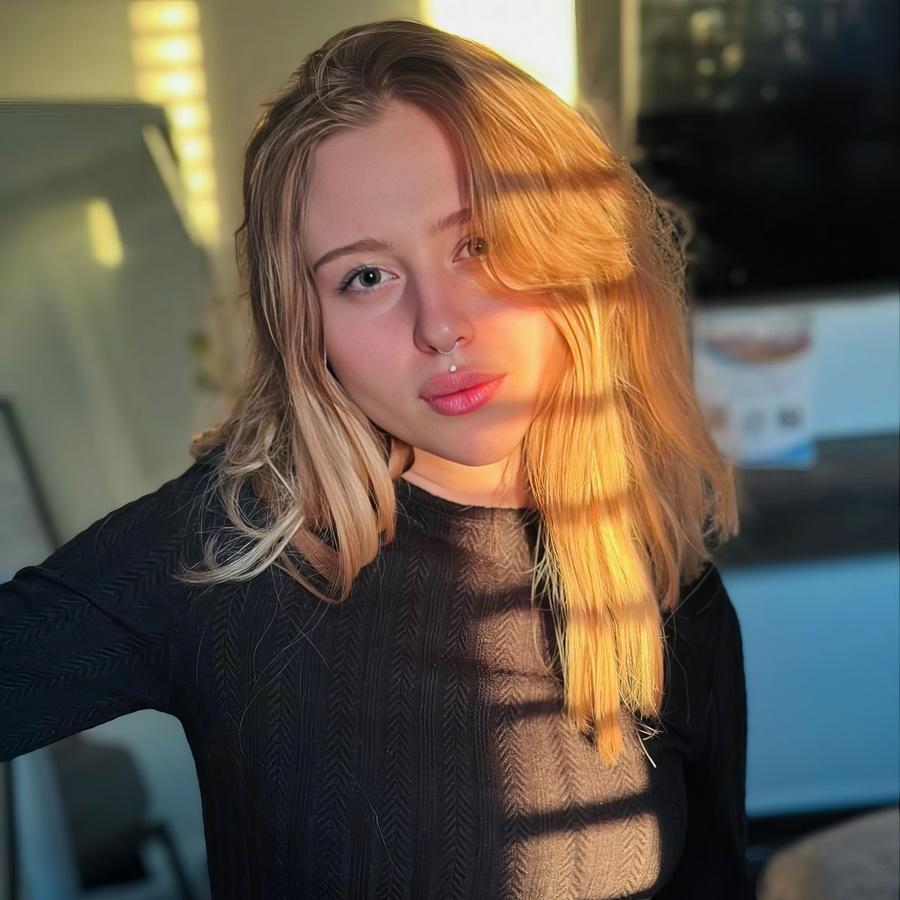 Парень взял камеру и пошел к подруге за сексом