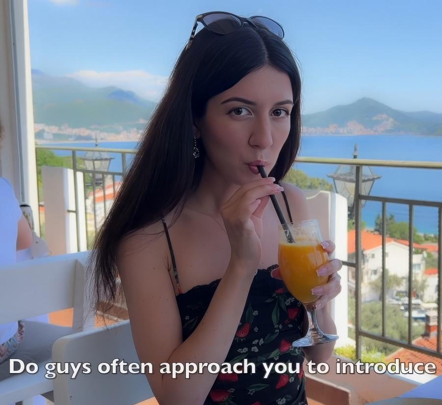 Интервью с порноактрисой закончилось сексом