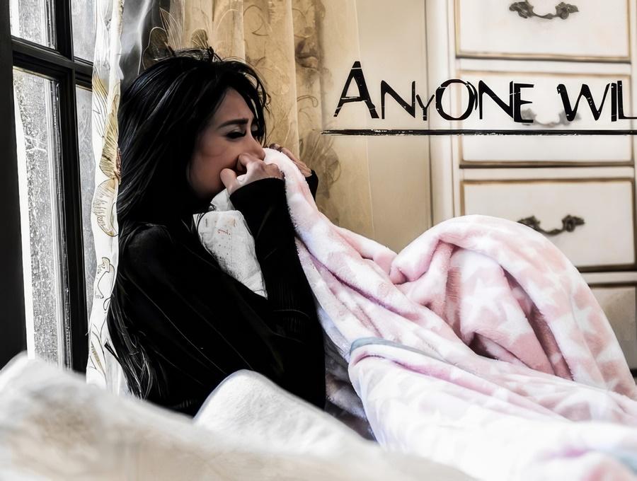 Ember Snow рассталась с бывшим и пошла трахать с другим