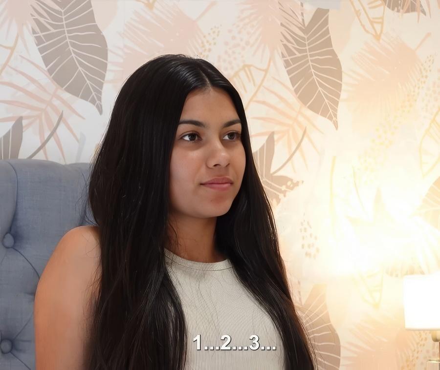 Молодая девушка из Аргентины по имени Жаклин пришла на порно кастинг Молодая девушка из Аргентины по имени Жаклин пришла на порно кастинг