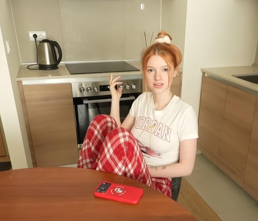 Отчим трахает ленивую падчерицу Kuporovaa Krupa