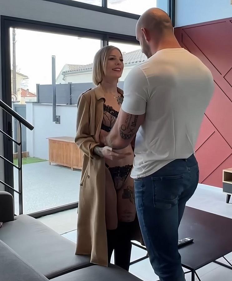 Margot Dulac смотрит как муж трахает другую женщину