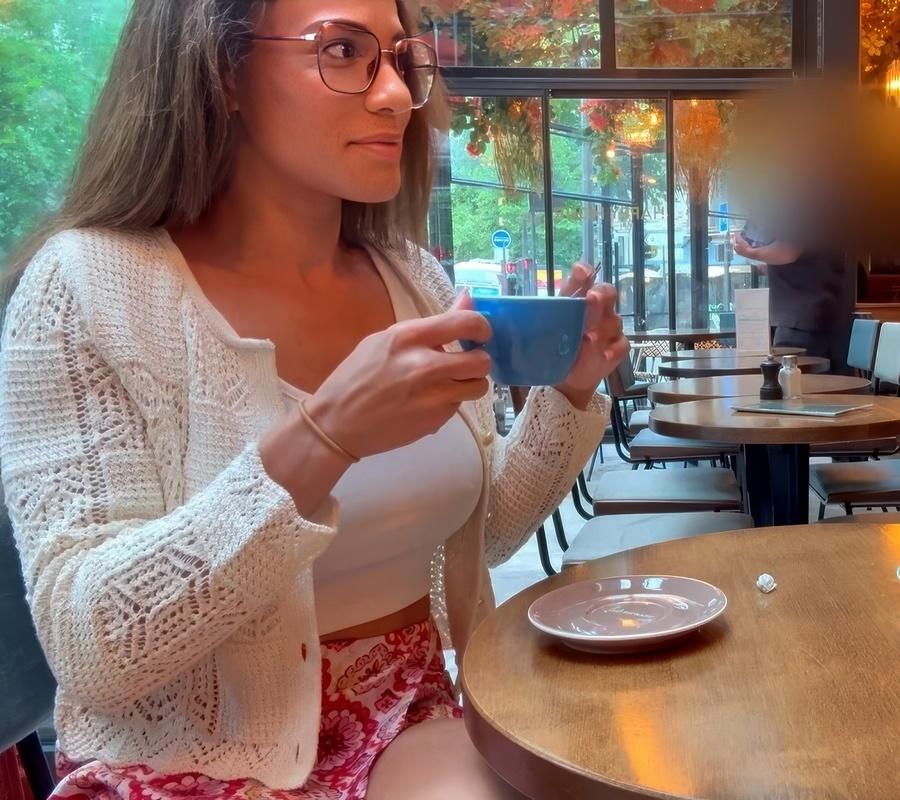 Быстрое секс свидание француженки закончилось в постели Быстрое секс свидание француженки закончилось в постели