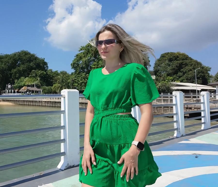 Милфа наслаждается вибраторами с дистанционным управлением во время прогулки