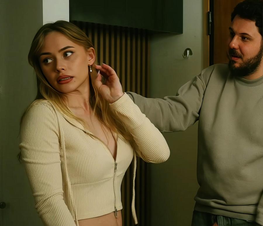 Жена расплачивается за проигрыш мужа в азартных играх своим ртом и вагиной Жена расплачивается за проигрыш мужа в азартных играх своим ртом и вагиной