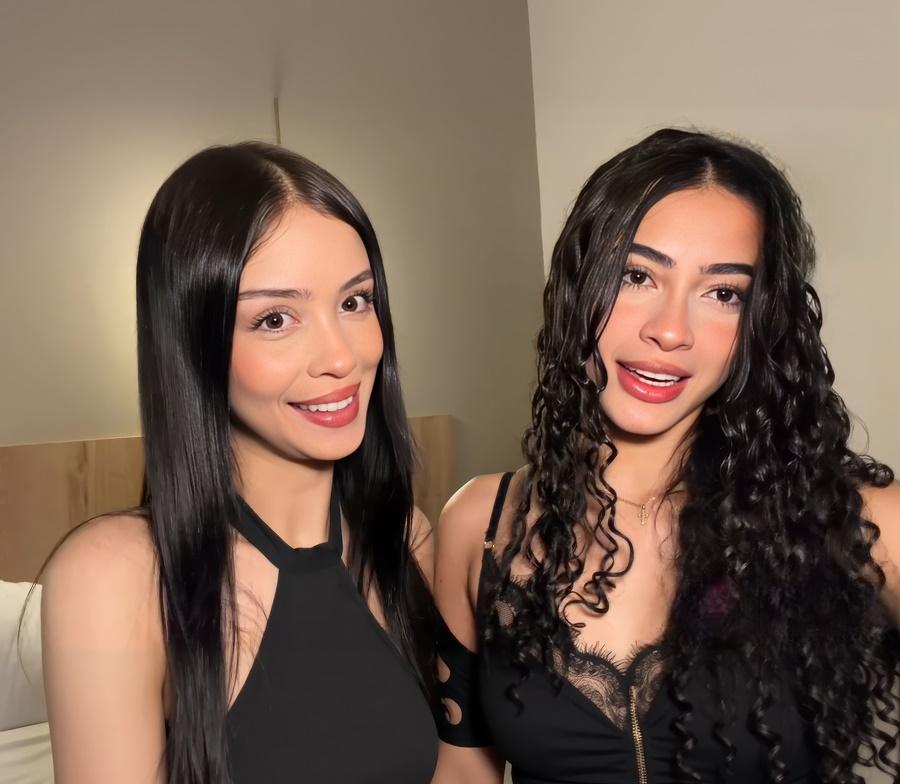 Секс тройничек с двумя молоденькими латинками Skinnycurly и Kattedoll