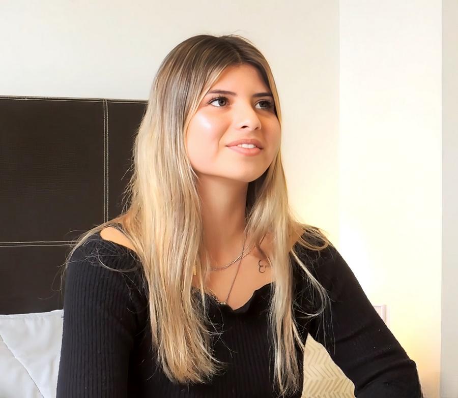 Сисястая девушка из Аргентины по имени Августина на порно кастинге