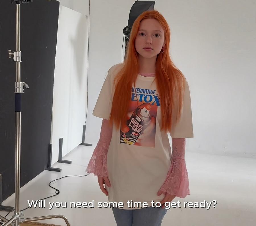 Милая молодая девчонка Kuporovaa Krupa на откровенной фотосессии отдалась фотографу