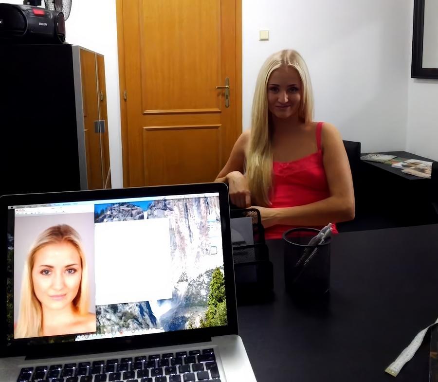 Блондинка Cayla Lyons на кастинге моделей